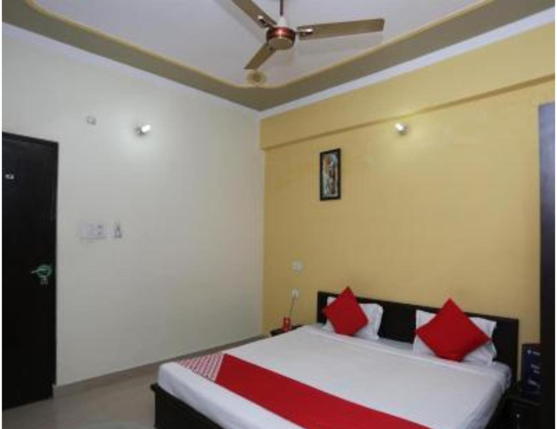 Hotel S K Palace Lucknow , Best Hotel In Lucknow , Hotel In Transport Nagar Lucknow ,Budget Hotels In Lucknow Exterior foto